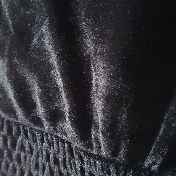 Lucy Paris Velvet Ruffle Smocked Midi Size XS Black New MSRP $98 - Picture 5 of 7
